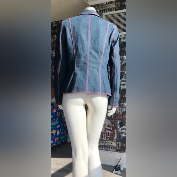 Escada denim jacket. - Picture 4 of 6